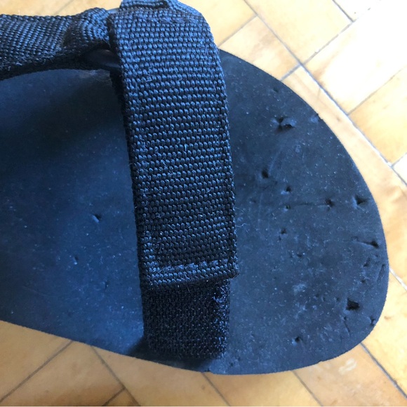 Hurley strappy sandals. Teva style - Picture 5 of 8